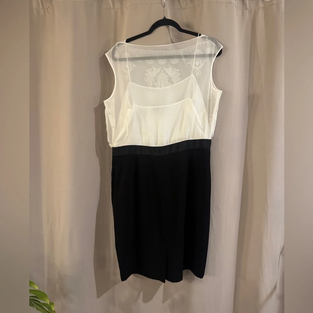 Women’s Ralph Lauren Black and White Lace Dress - Picture 3 of 8